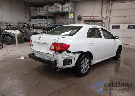 2010 Toyota Corolla Le z USA, uszkodzony, nr VIN JTDBU4EE2AJ070765